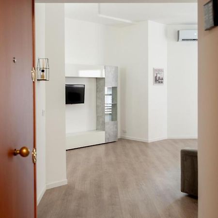 Roma Hub One Villa Bagian luar foto